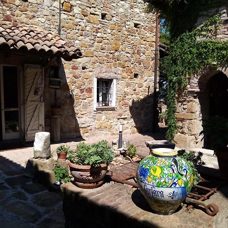 Morelli House Guest House Montalbo ภายนอก รูปภาพ