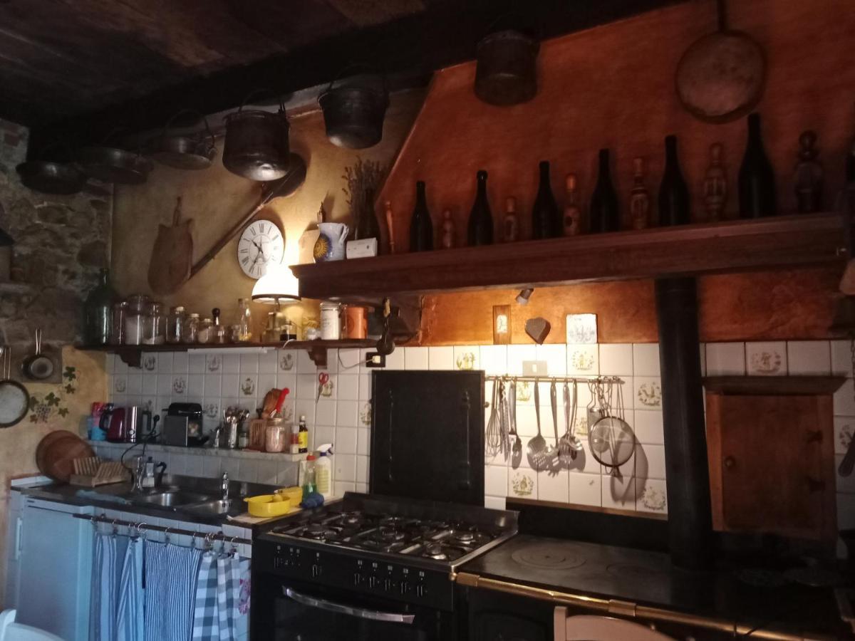 Morelli House Guest House Montalbo ภายนอก รูปภาพ