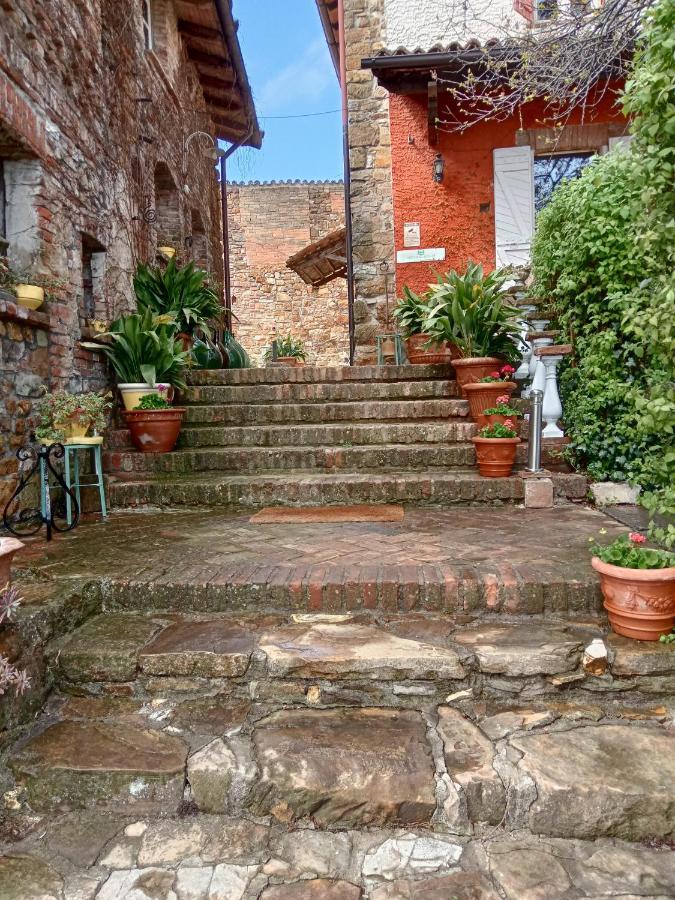 Morelli House Guest House Montalbo ภายนอก รูปภาพ
