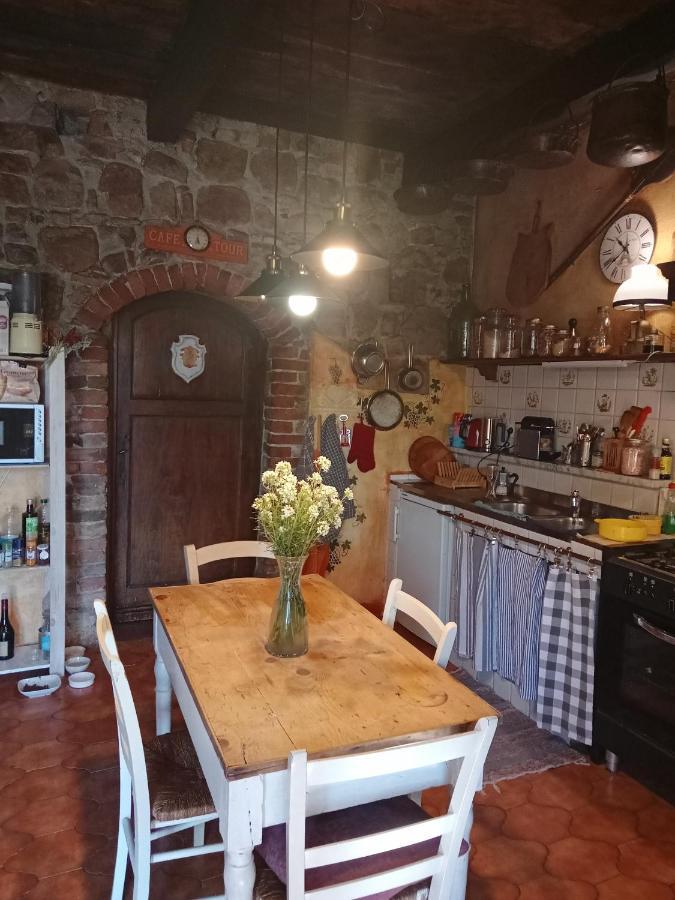 Morelli House Guest House Montalbo ภายนอก รูปภาพ