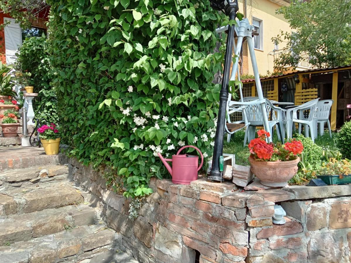 Morelli House Guest House Montalbo ภายนอก รูปภาพ